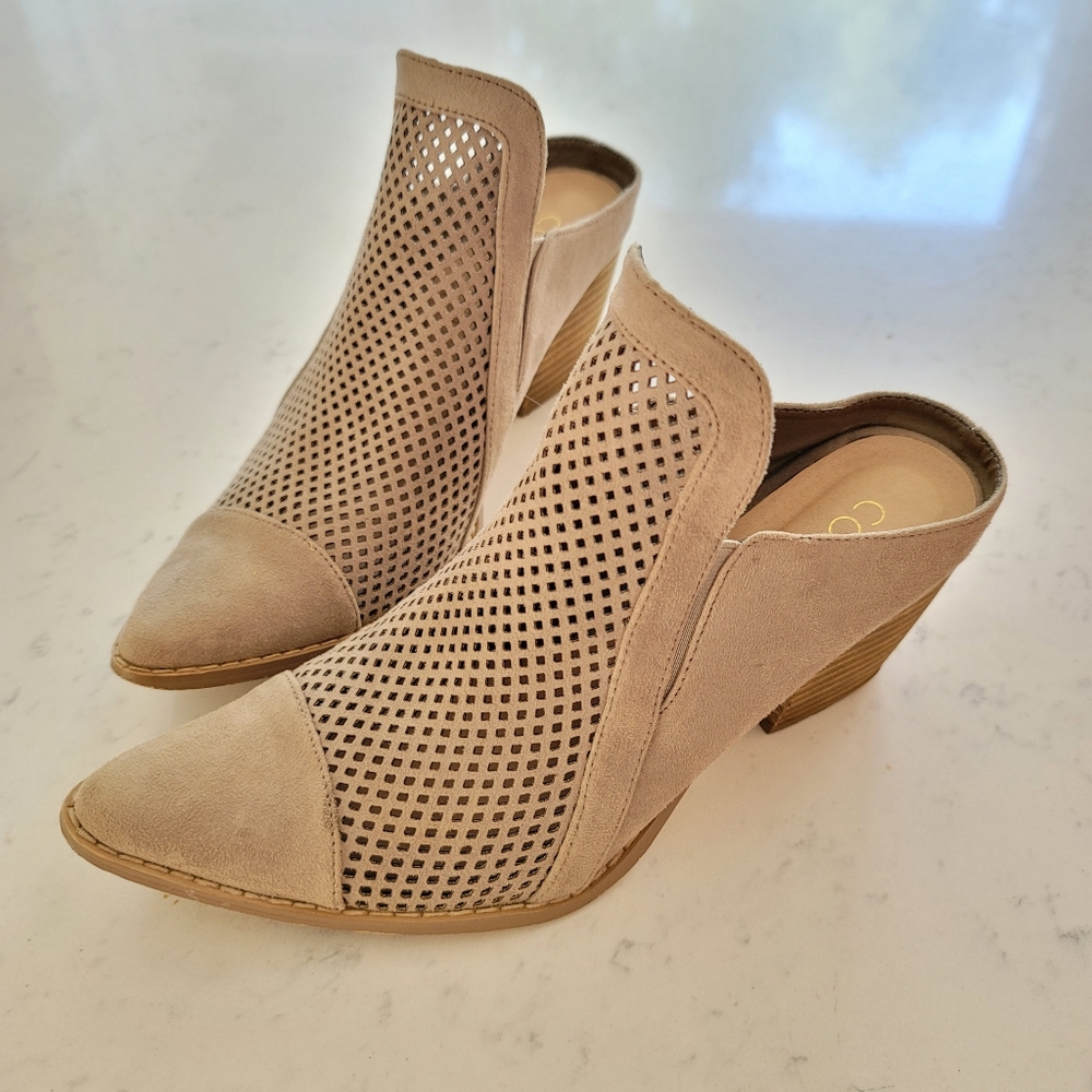 Coconuts by Matisse Mules